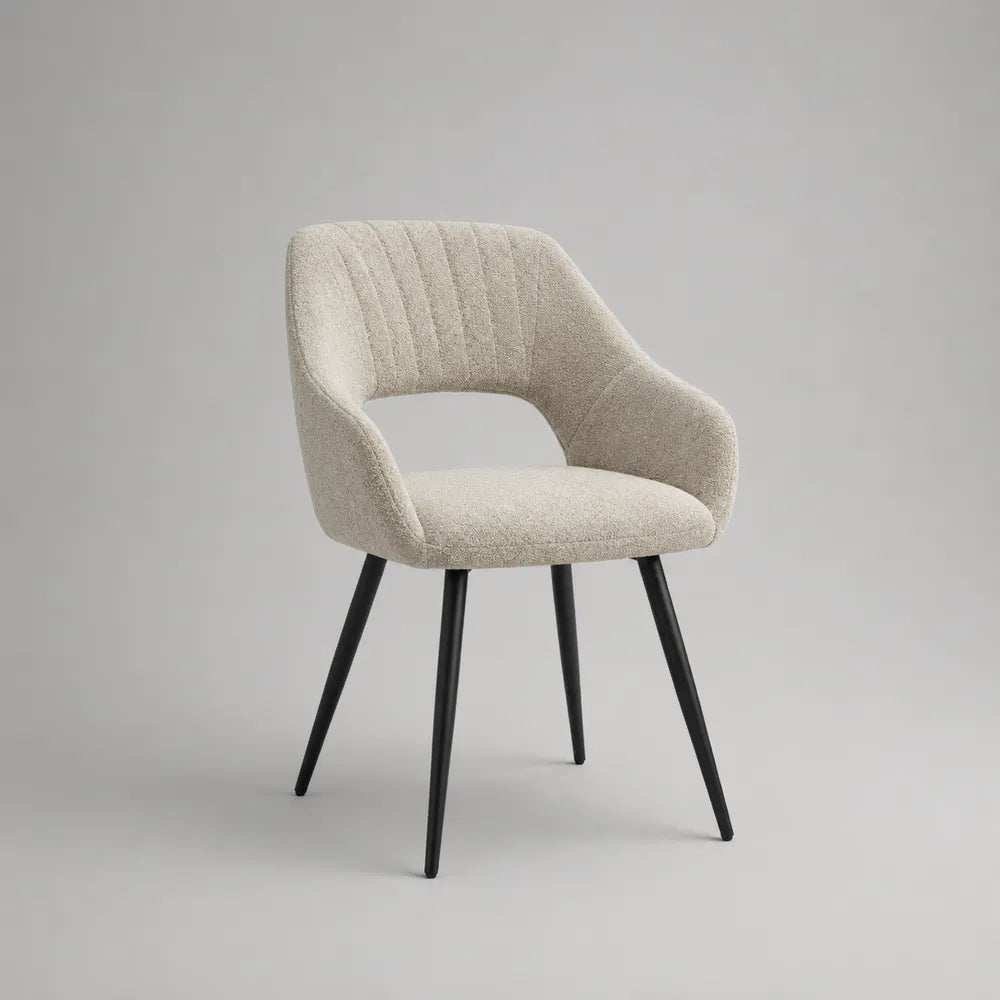 Fauteuil de salle à manger avec accoudoirs en tissu polyester beige et pieds en acier noir 60 x 60 x 82 cm