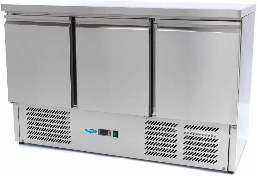 Réfrigérateur Maxima, largeur 137 cm, 3 portes, de comptoir