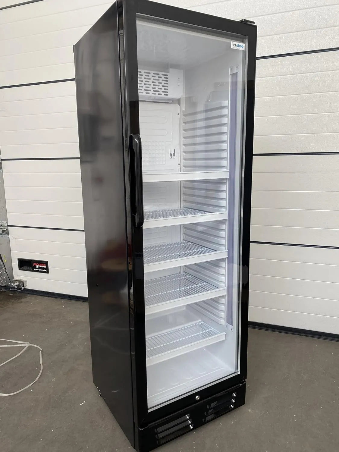 Modèle vitrine à boissons capacité 380 litres SC-380C Iceshop Frigo